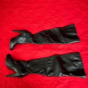 NIB Colin Stuart Leather Over the Knee Boots